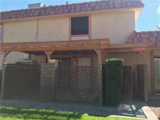 Photo #3: 2081034 Listing