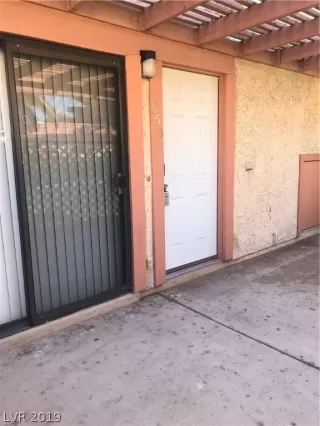 Photo #5: 2081034 Listing