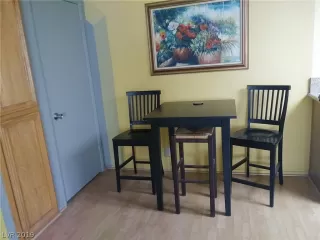 Photo #3: 2081095 Listing 