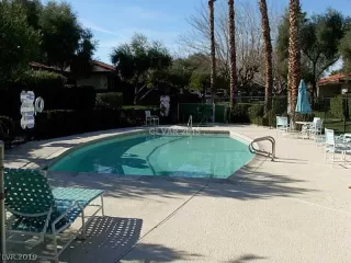 Photo #5: 2081095 Listing 