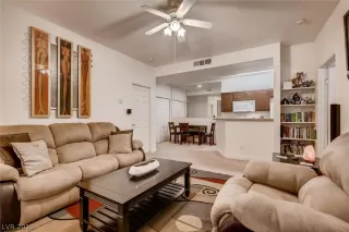 Photo #3: 2081101 Listing 