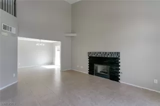 Photo #4: 2081125 Listing 