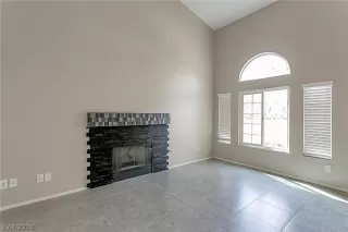 Photo #5: 2081125 Listing 