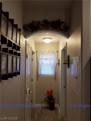 Photo #4: 2081132 Listing 