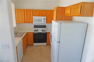 Photo #4: 2081142 Listing