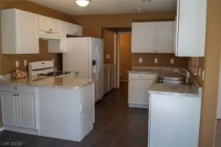 Photo #6: 2081147 Listing