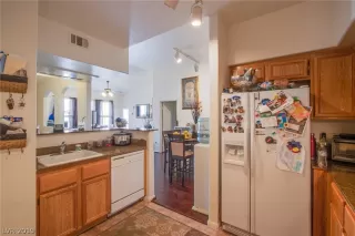 Photo #4: 2081161 Listing