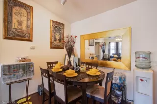 Photo #5: 2081161 Listing