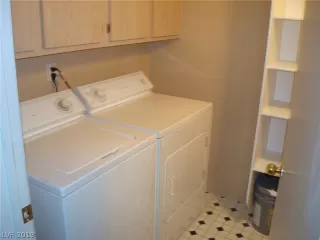 Photo #3: 2081209 Listing 
