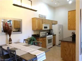 Photo #4: 2081210 Listing