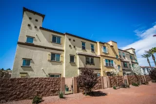 Photo #1: 2081216 Listing 