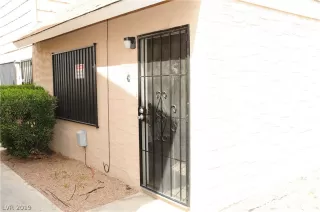 Photo #6: 2081253 Listing 