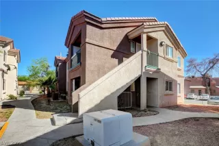 Photo #2: 2081297 Listing 