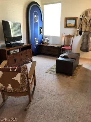 Photo #4: 2081300 Listing