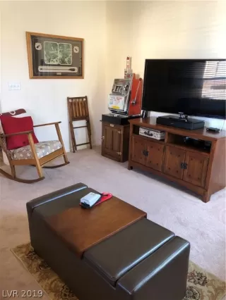 Photo #5: 2081300 Listing