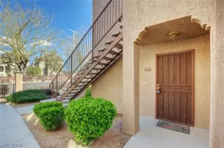 Photo #2: 2081352 Listing