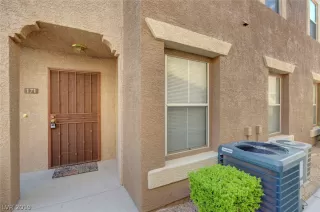 Photo #3: 2081352 Listing