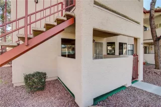 Photo #1: 2081367 Listing