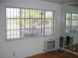 Photo #1: 2081394 Listing 