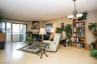 Photo #6: 2081425 Listing 