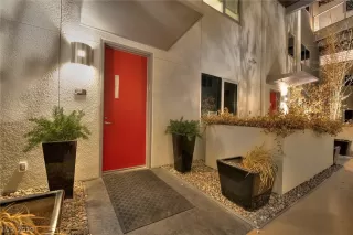Photo #1: 2081543 Listing 