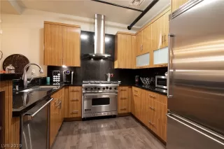 Photo #4: 2081543 Listing 