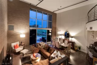 Photo #6: 2081543 Listing 