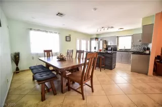 Photo #4: 2081552 Listing 