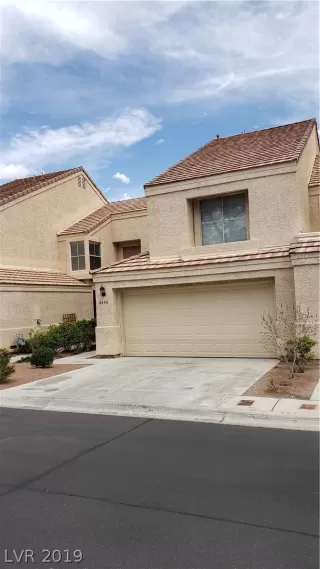 Photo #2: 2081570 Listing 