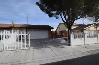 Photo #4: 2081574 Listing