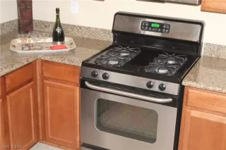 Photo #6: 2081592 Listing 