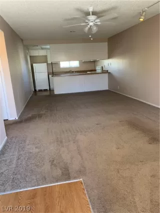 Photo #2: 2081594 Listing 