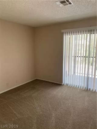 Photo #5: 2081594 Listing 