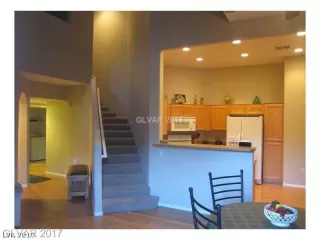 Photo #4: 2081613 Listing 