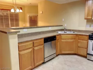 Photo #4: 2081644 Listing 