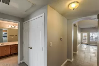 Photo #2: 2081648 Listing 