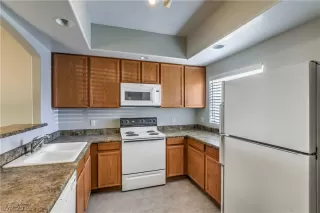 Photo #4: 2081648 Listing 