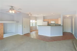 Photo #6: 2081681 Listing 