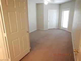 Photo #3: 2081687 Listing