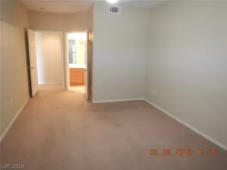 Photo #4: 2081687 Listing