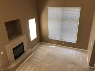 Photo #3: 2081746 Listing