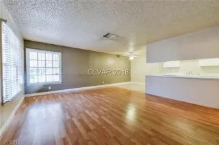 Photo #3: 2081814 Listing 