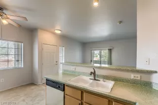 Photo #6: 2081851 Listing