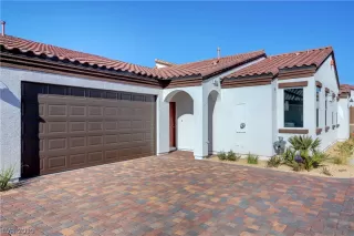 Photo #1: 2081902 Listing 