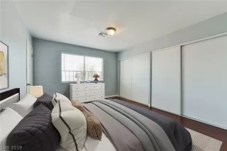 Photo #3: 2081915 Listing