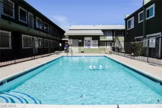 Photo #6: 2081915 Listing