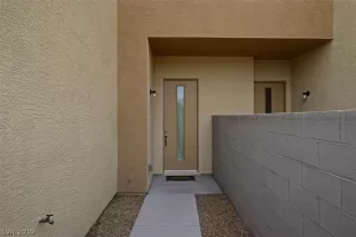 Photo #4: 2081926 Listing 