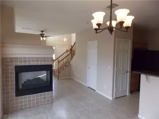 Photo #5: 2082052 Listing 