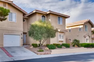 Photo #1: 2082053 Listing