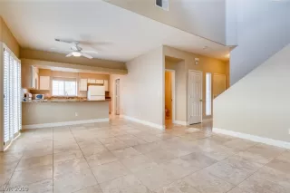 Photo #6: 2082053 Listing